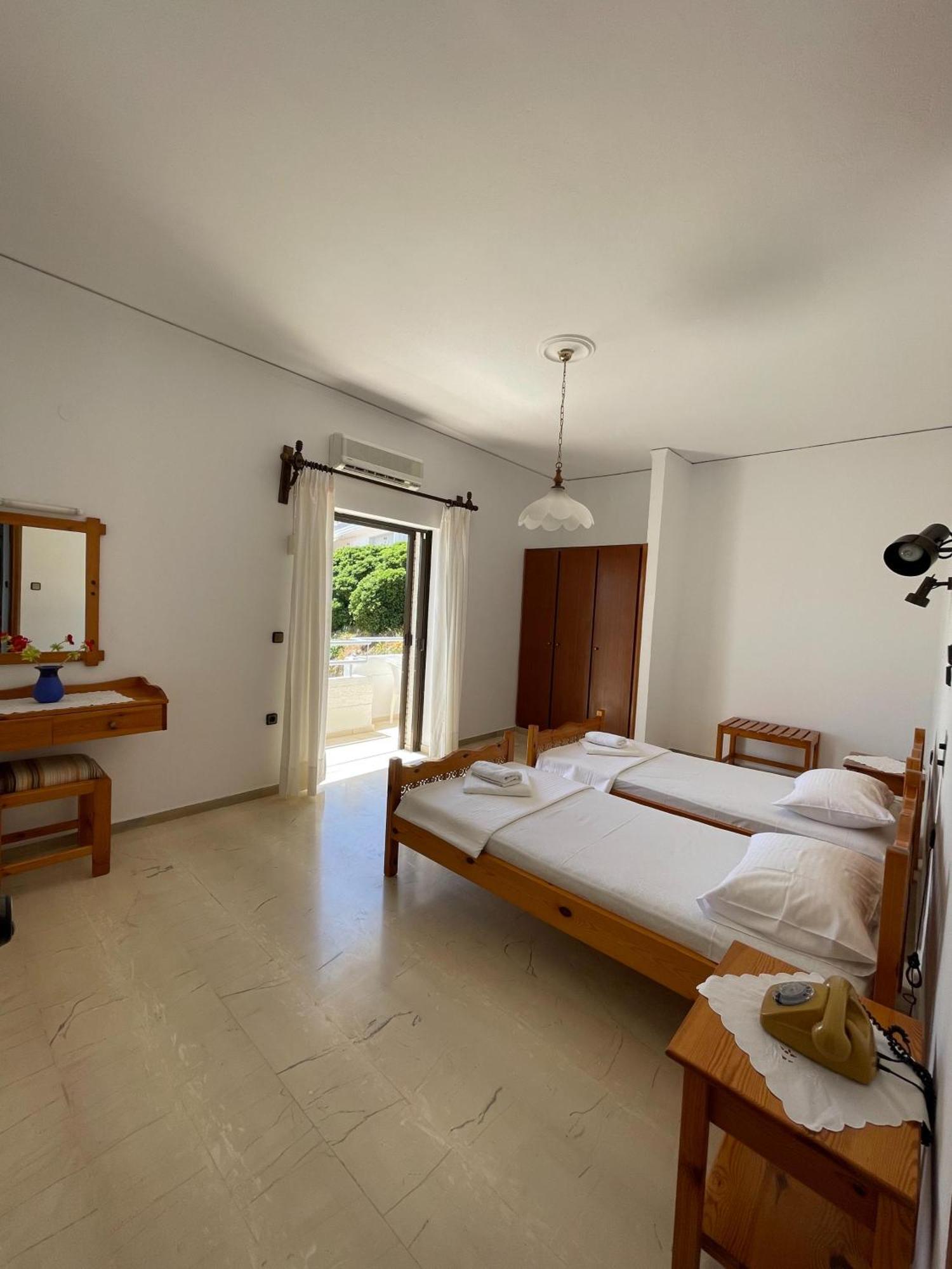 Aeolos Apartments คอลิมวาริออน ภายนอก รูปภาพ